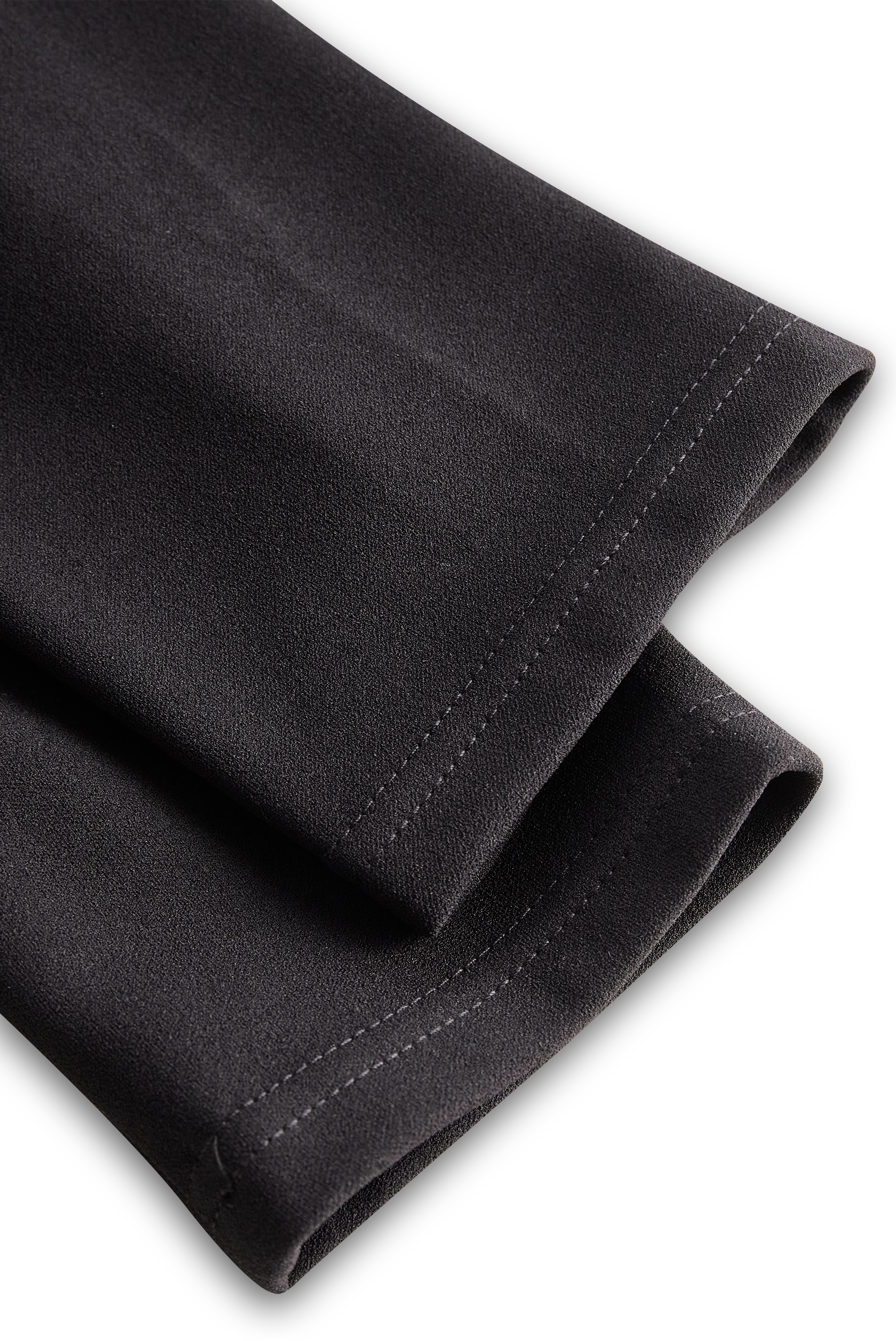 Clariss| vestido negro elegante