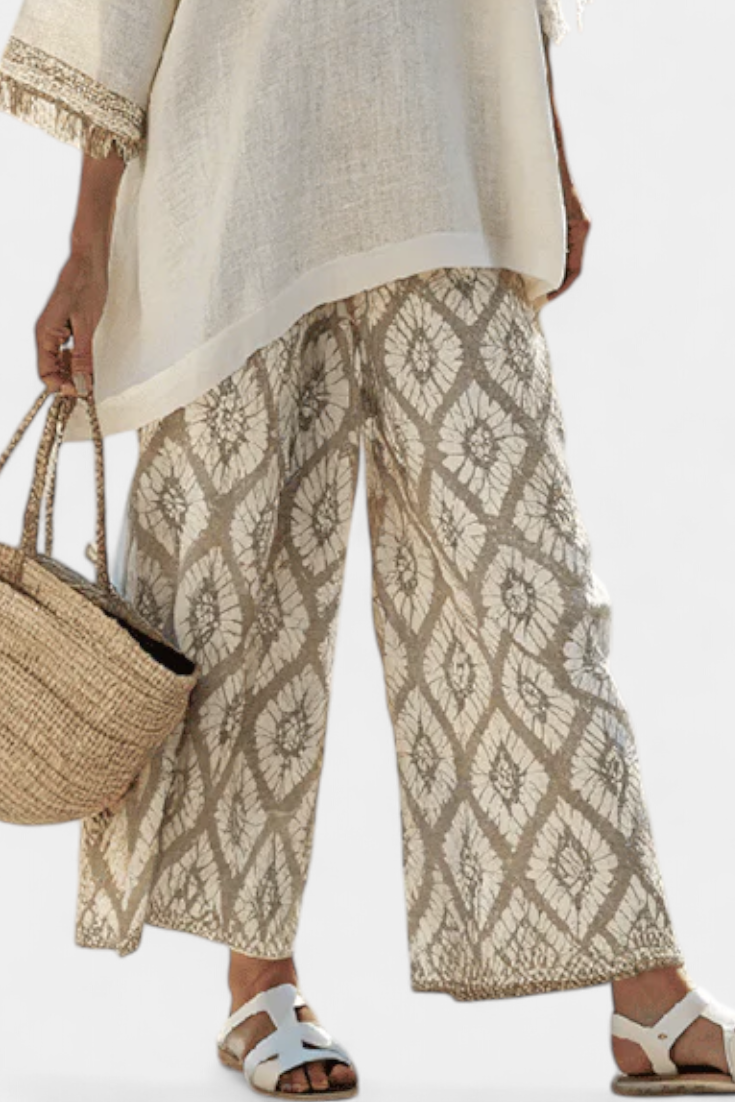 Ilaria — Top Sophisticated & Trousers Casual