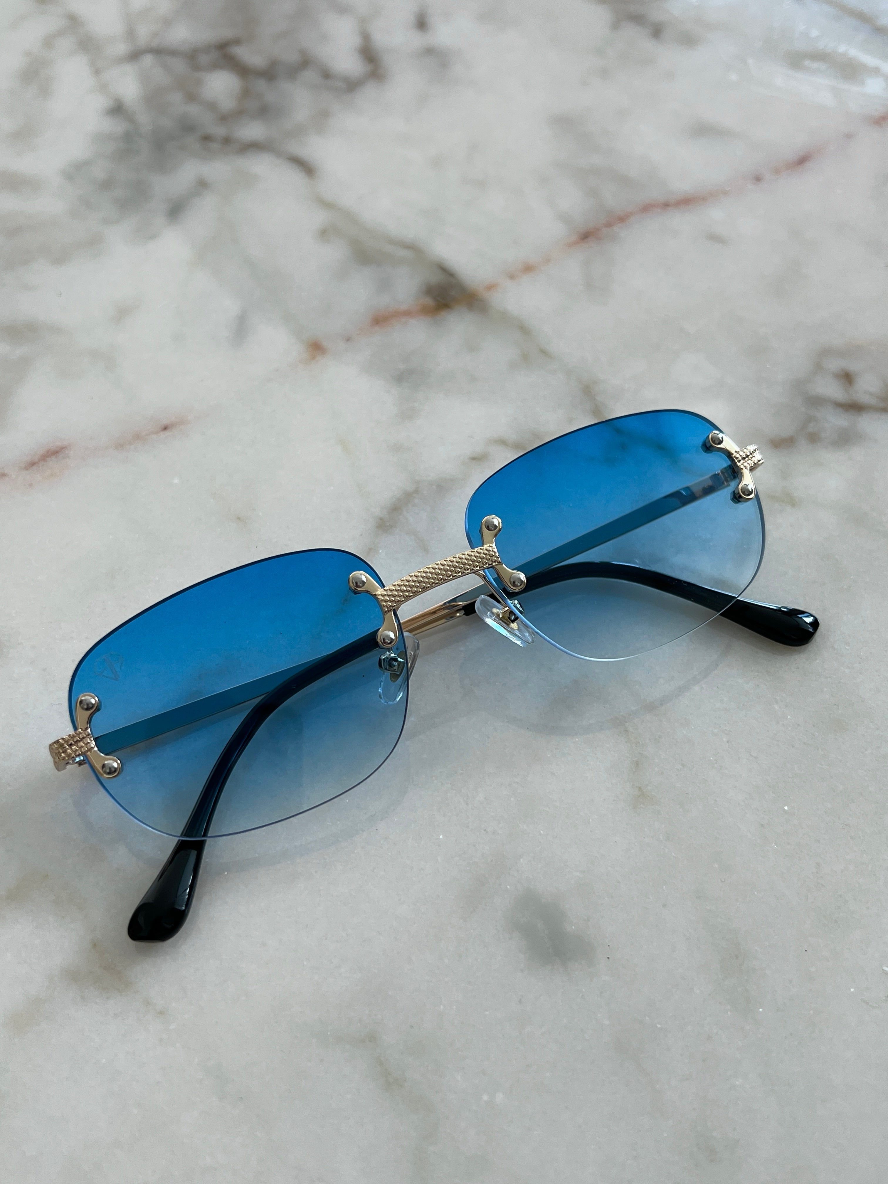 ALESIO | Sky Blue Sunglasses