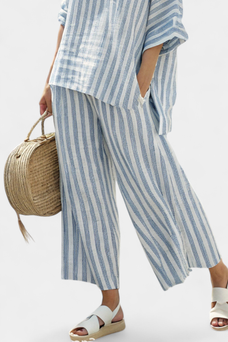 Federica — Top Sophisticated Linen With Blue Stripes & Relaxed Trousers