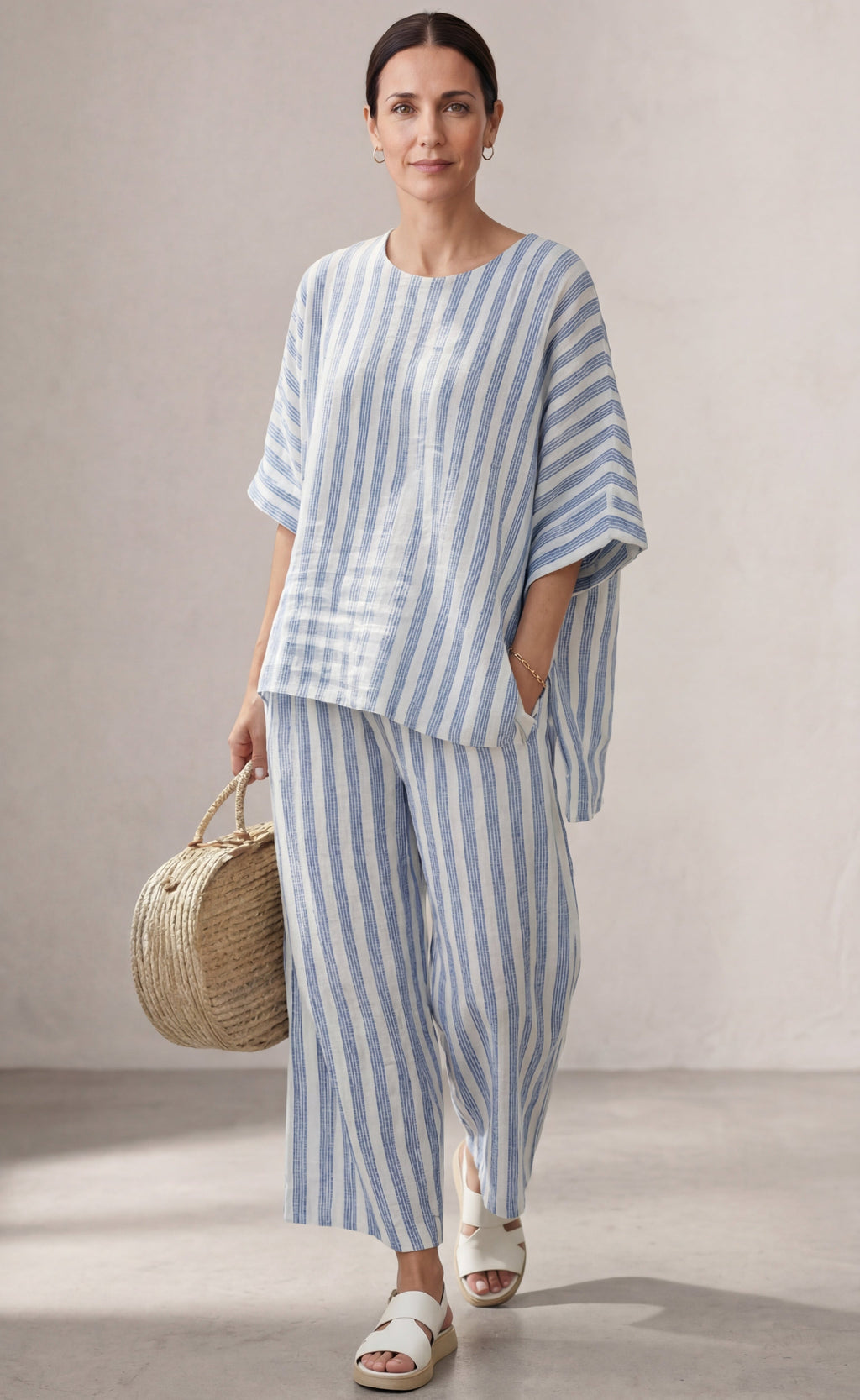 Federica — Top Sophisticated Linen With Blue Stripes & Relaxed Trousers